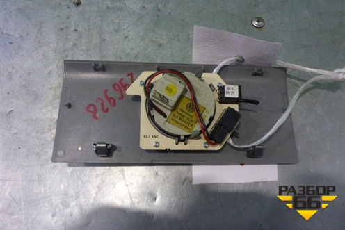 Переключатель (управления люком) (7L6868349A) для Volkswagen Touareg c 2002-2010г (Туарег)