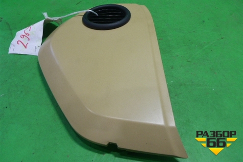 Накладка на торпедо (боковая правая) (7L6857176G) для Volkswagen Touareg c 2002-2010г (Туарег)