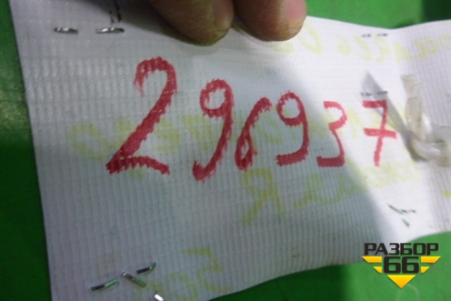 Накладка на торпедо (боковая правая) (7L6857176G) для Volkswagen Touareg c 2002-2010г (Туарег)