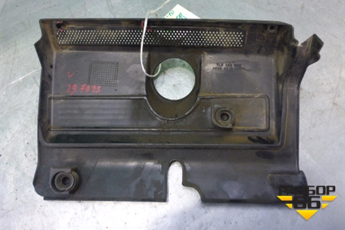 Накладка декоративная на двигатель (4.2л AXQ левая) (7L6103505) для Volkswagen Touareg c 2002-2010г (Туарег)
