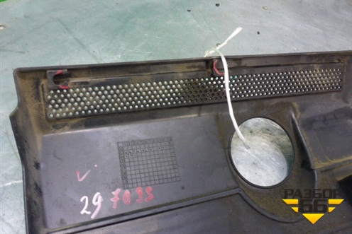 Накладка декоративная на двигатель (4.2л AXQ левая) (7L6103505) для Volkswagen Touareg c 2002-2010г (Туарег)