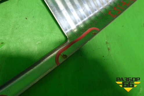 Обшивка багажника на заднюю панель (7L6863459) для Volkswagen Touareg c 2002-2010г (Туарег)