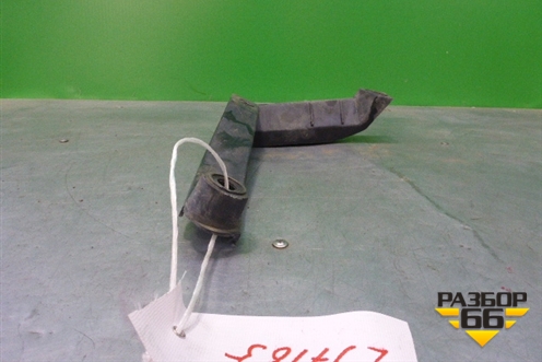 Кронштейн заднего бампера левый (под фонарь) (7L6807861) для Volkswagen Touareg c 2002-2010г (Туарег)