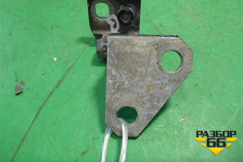 Петля двери задней правой верхняя (7L0833402) для Volkswagen Touareg c 2002-2010г (Туарег)