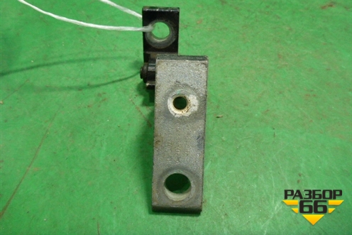 Петля двери передней правой верхняя (7L0831402A) для Volkswagen Touareg c 2002-2010г (Туарег)