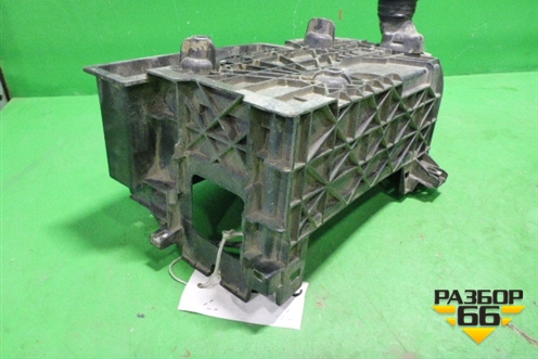 Ящик под аккумулятор (244310003R) для Renault Laguna-3 с 2009г (Лагуна)