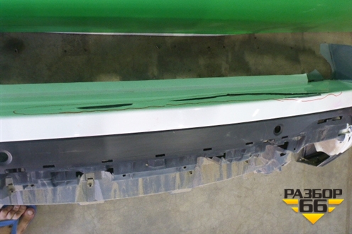 Бампер задний нижняя часть (под парктроник) (BJ3217926A) для Land Rover Range Rover Evoque с 2011-2018г (Евог)