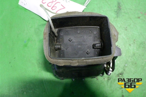 Дефлектор воздушный правый (9677287077) для Citroen C-Elysee с 2013г (С Элизе)