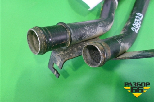 Трубки системы охлаждения (7L6121070T) для Volkswagen Touareg c 2002-2010г (Туарег)