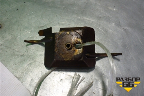 Форсунка маслянная (4.2л AXQ) (077103158) для Volkswagen Touareg c 2002-2010г (Туарег)