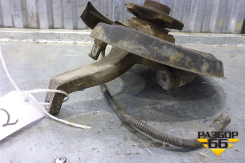 Кулак задний правый (4.2л 4WD) для Audi A8 с 1998-2003г (А8)