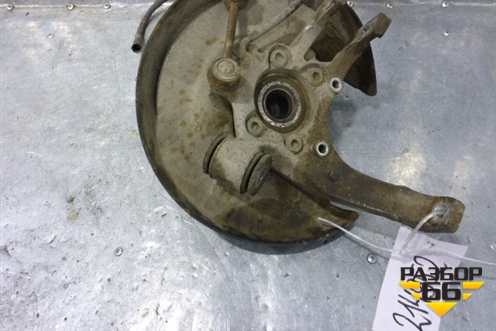 Кулак задний правый (4.2л 4WD) для Audi A8 с 1998-2003г (А8)