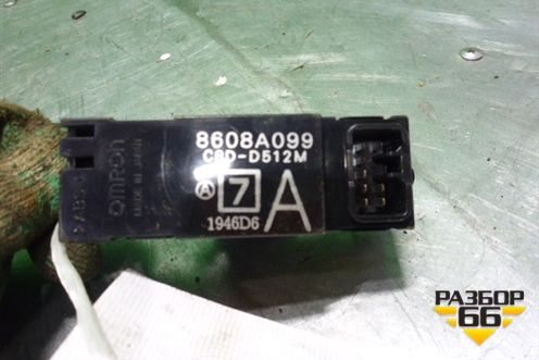 Кнопка стеклоподъёмника (передняя правая) (8608A099) для Mitsubishi Lancer-9  с 2003-2008г (Лансер)