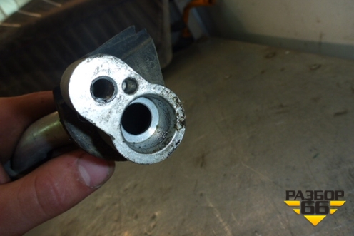 Трубка кондиционера для Volkswagen Touareg c 2002-2010г (Туарег)