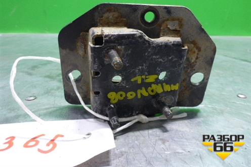 Кронштейн усилителя заднего бампера левый для Nissan Murano (Z51) с 2007-2015г (Мурано)