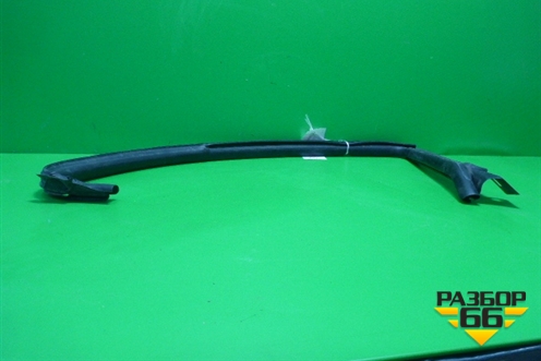 Уплотнитель двери (задней правой на кузов верхняя часть) (3C8854546) для Volkswagen Passat-CC с 2008г (Пассат ЦЦ)