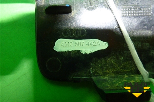 Заглушка в задний бампер (правая) (4M0807442A) для Audi Q7 c 2015г (Ку 7)