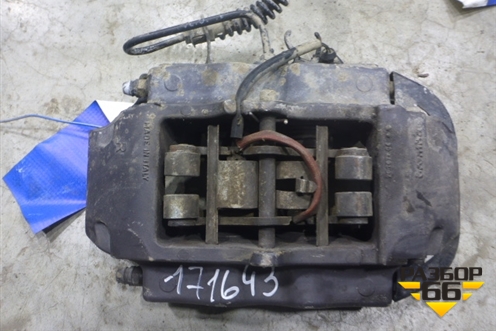 Суппорт задний правый (4х поршневой) для Volkswagen Touareg c 2002-2010г (Туарег)