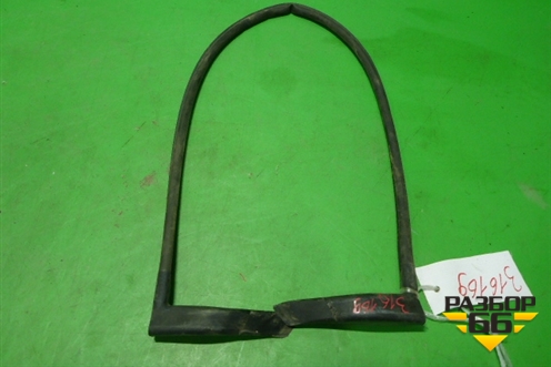 Уплотнитель багажника (нижний) (LR034119) для Land Rover Range Rover 4 с 2013-2022г (Вог)