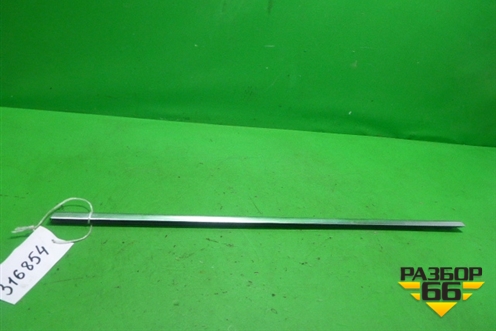 Накладка стекла заднего левого для Volkswagen Touareg c 2002-2010г (Туарег)