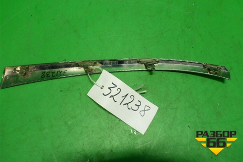 Накладка на решетку радиатора (после 2014г верхняя левая) (5312433010) для Toyota Camry V50 с 2011-2018г (Камри)