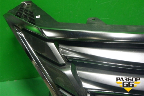 Решетка радиатора (верхняя часть) (5310160570) для Lexus LX-570 с 2015г (ЛХ)