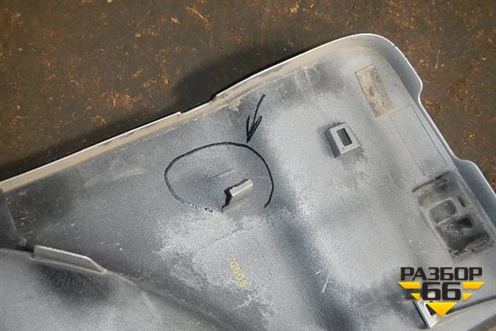 Накладка двери багажника нижняя правая (7680542010) для Toyota Rav-4 с 2006-2013г (Рав 4)