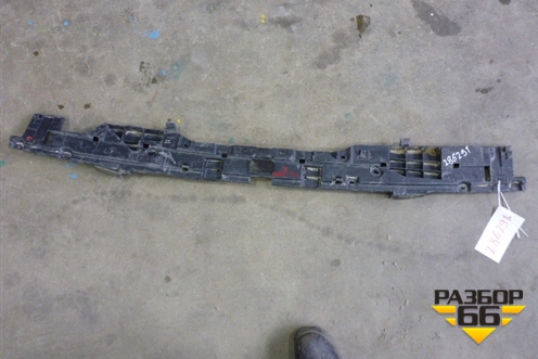 Кронштейн заднего бампера центральный (после 2012г) (5261560081) для Toyota Land Cruiser (200) с 2008г (Ленд Крузер)