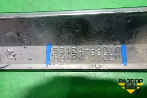 Накладка на решетку радиатора (после 2014г верхняя левая) (5312433010) для Toyota Camry V50 с 2011-2018г (Камри)