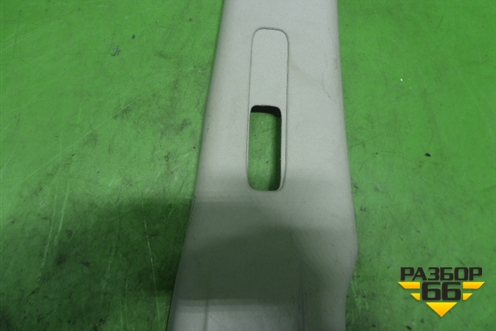 Обшивка стойки центральная верхняя правая (76913EL00A) для Nissan Tiida (C11X) с 2004-2013г (Тиида)