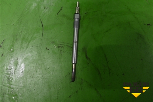 Свеча накаливания (0100226379) для Mercedes Benz S-Klass W220 с 1998-2005г (С)