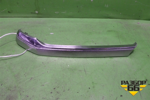 Накладка на решетку радиатора (правая верхняя хром) (531250K040) для Toyota Hilux с 2015-2025г (Хайлюкс)