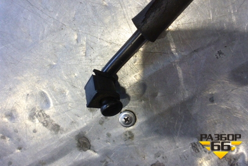 Держатель капота для Hyundai Elantra 3 (XD) с 2000-2010г (Элантра)