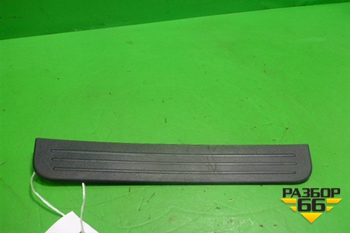 Накладка порога внутренняя переднего левого (в проём) (858821С010) для Hyundai Aсcent с 2000г (Акцент)