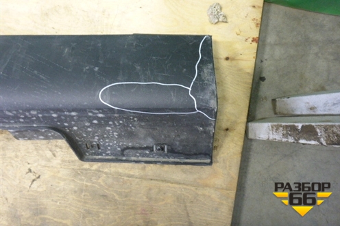 Накладка на порог наружная правая (877522S000) для Hyundai ix 35 с 2010г (Ай икс 35)