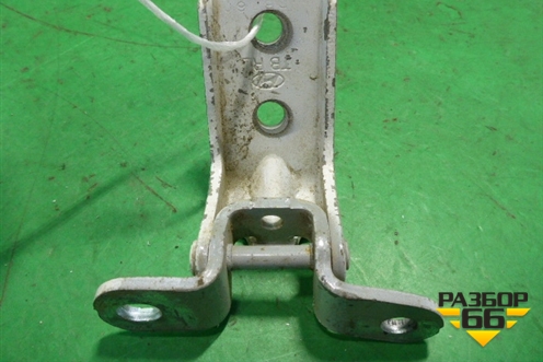 Петля двери задней правой нижняя (793601C000) для Hyundai Getz с 2002г (Гетц)