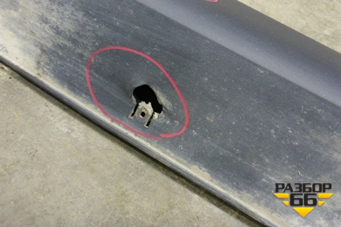 Накладка на порог наружная правая (877522S000) для Hyundai ix 35 с 2010г (Ай икс 35)