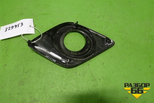 Накладка ПТФ левая (521280K170) для Toyota Hilux с 2015-2025г (Хайлюкс)