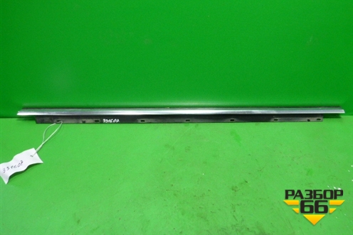 Накладка стекла заднего правого (LONG) для Audi A8 с 2002-2010г (А8)