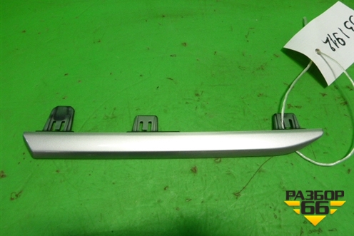 Накладка на решетку радиатора (левая верхняя после 2014г) для Lexus GX-460 с 2009г (ГХ)