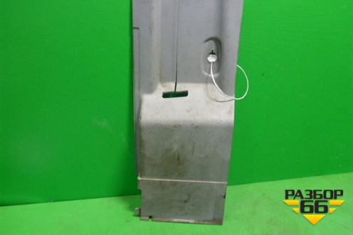 Обшивка стойки центральная нижняя правая (81625710082) для MAN TGS с 2007г (ТГС)