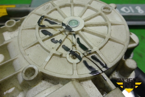 Стеклоподъёмник электрический двери правой для Mercedes Benz TRUCK Axor 2 с 2004г (Аксор)