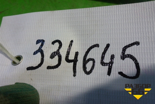 Накладка стекла заднего левого для Volkswagen Touareg c 2002-2010г (Туарег)