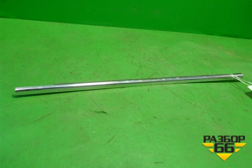 Накладка стекла заднего правого для Volkswagen Touareg c 2002-2010г (Туарег)