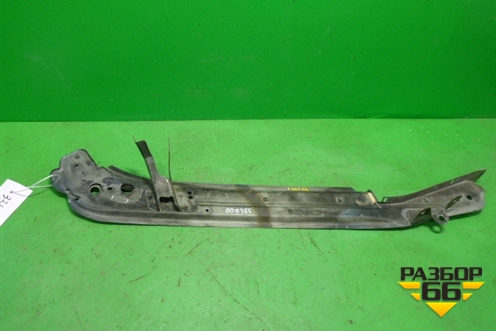 Кронштейн переднего крыла правый (7L6805920B) для Volkswagen Touareg c 2002-2010г (Туарег)