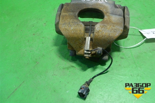 Суппорт передний правый для Volkswagen Touareg c 2002-2010г (Туарег)