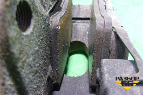 Суппорт передний правый для Volkswagen Touareg c 2002-2010г (Туарег)