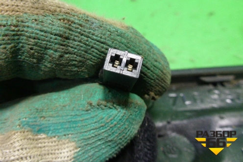 Накладка двери передней правой уголок (7L6837986) для Volkswagen Touareg c 2002-2010г (Туарег)