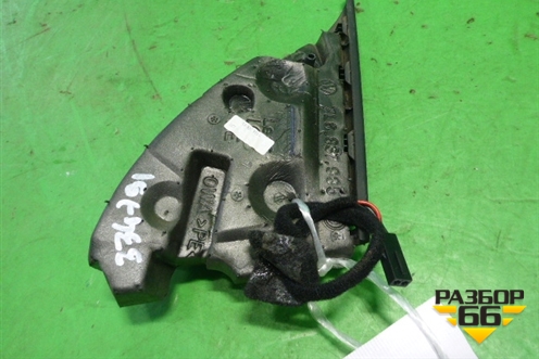 Накладка двери передней левой уголок (7L6837985D) для Volkswagen Touareg c 2002-2010г (Туарег)