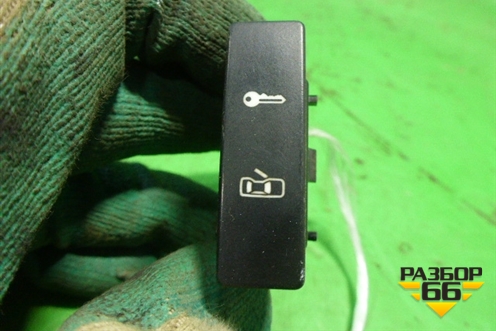 Кнопка центрального замка (7L6962125) для Volkswagen Touareg c 2002-2010г (Туарег)